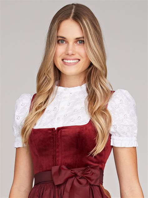 dirndl bluse hochgeschlossen